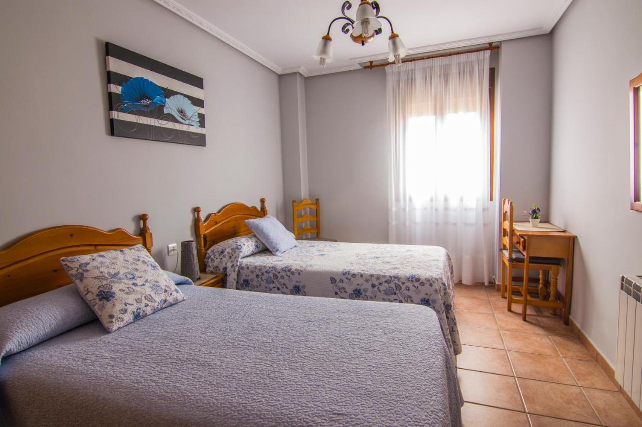 Apartamentos Rurales El Prado Пинофранкеадо Экстерьер фото